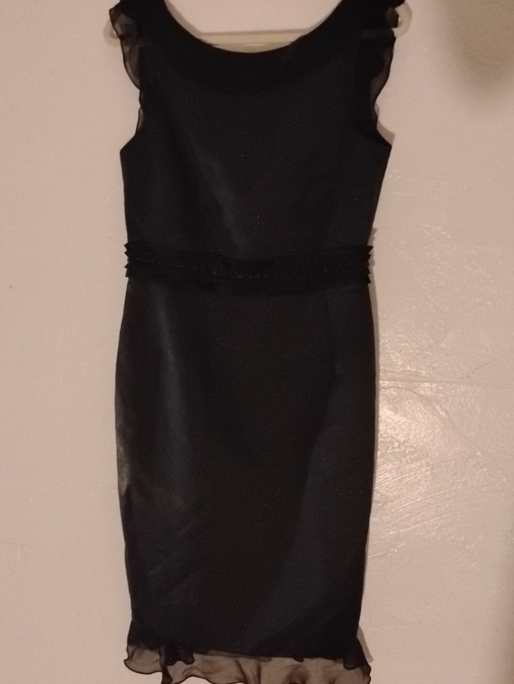 Carmen Marc Valvo Collection Classic Black Sleeveless Sheath Dress Sz 8 Mint
